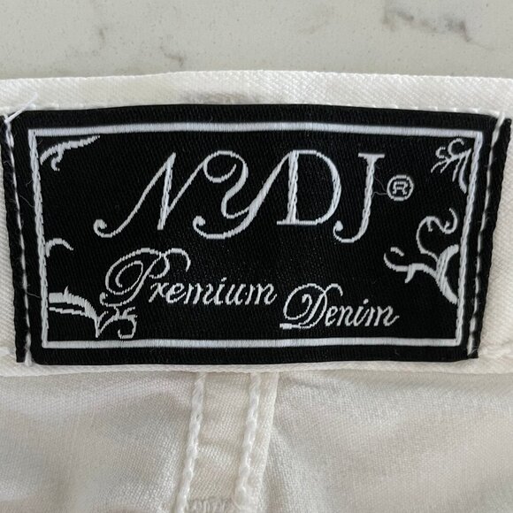 NYDJ Premium Denim Style #P1500 5 Pocket MRise Straight Leg w Flare White Sz 8P - Picture 8 of 12
